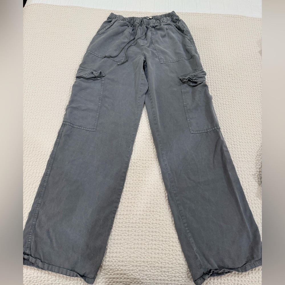 Brandy Melville Gray Cargo Pants